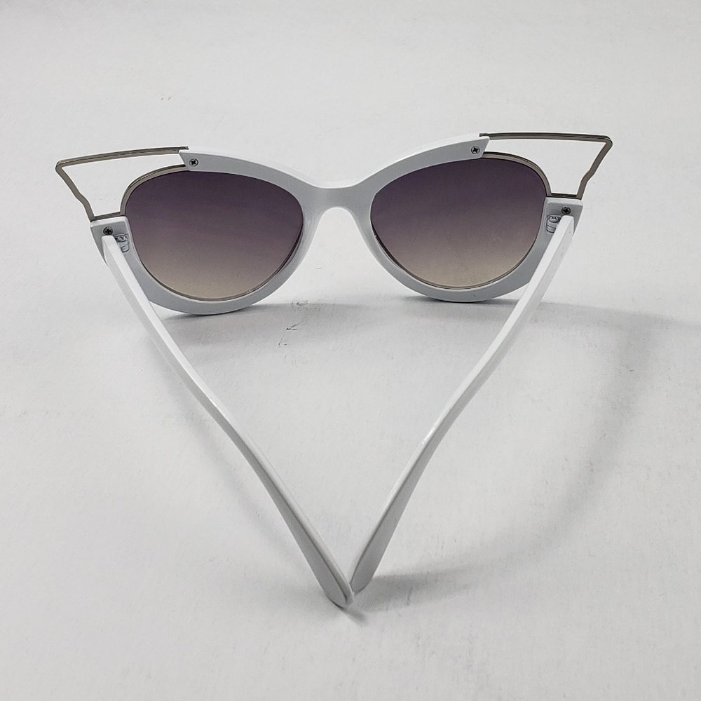 Cateye Fashionista Sunglasses for Women - Picture 3 of 5